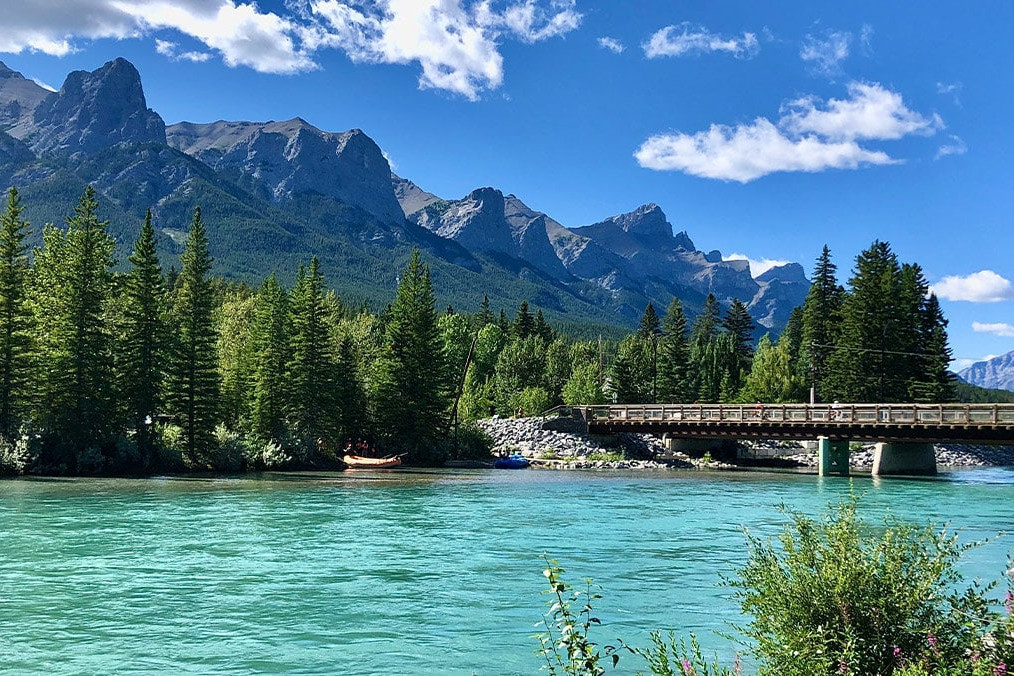canmore bridge with mountains
